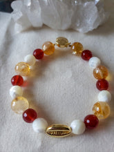 Load image into Gallery viewer, Citrine, Carnelian and Mother-of-Pearl &amp; Lucky Shell
